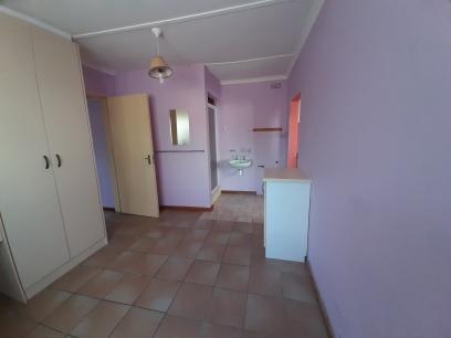 To Let 2 Bedroom Property for Rent in Oakdene Western Cape